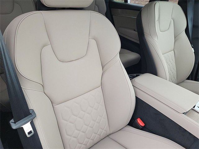 New 2026 Volvo XC90 T8 Plus image 19