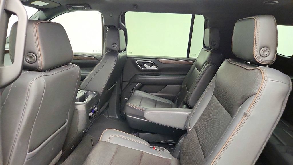 Used 2022 Chevrolet Suburban High Country AWD/4WD image 20