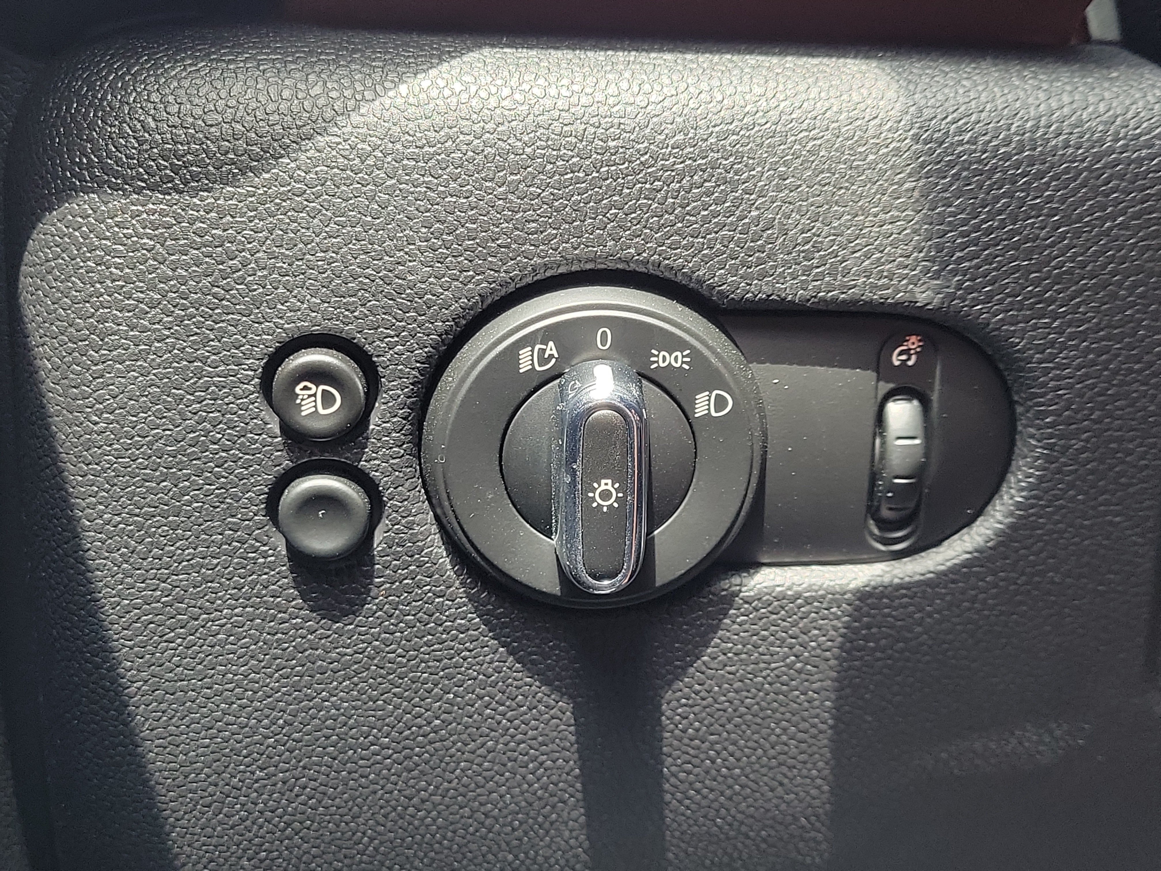 Certified 2024 MINI Cooper 4-Door Hardtop FWD image 27