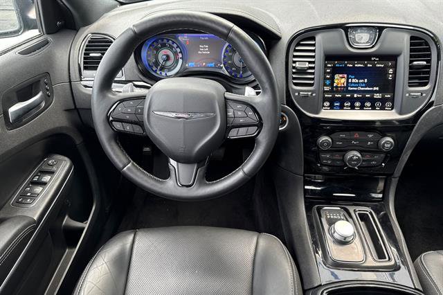 Used 2018 Chrysler 300 S w/ 300S Premium Group 2 image 18