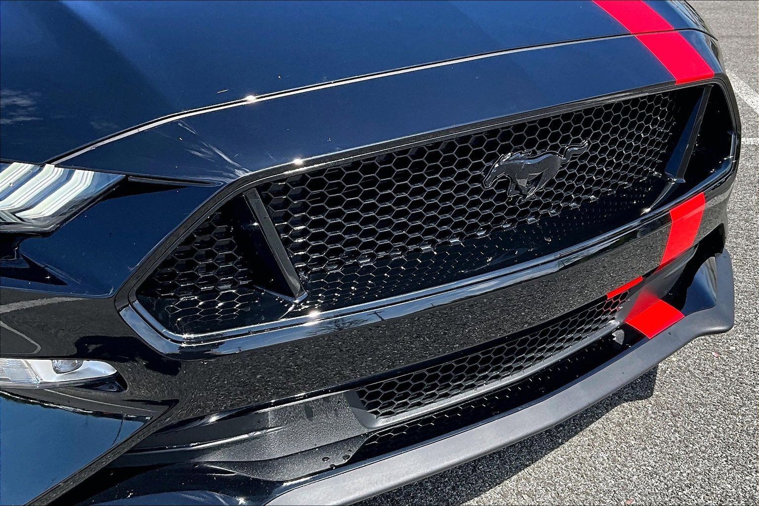 Used 2022 Ford Mustang GT w/ Black Accent Package RWD image 32