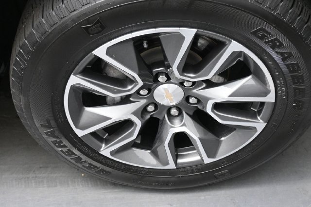 Used 2024 Chevrolet Silverado 1500 LT AWD/4WD image 34