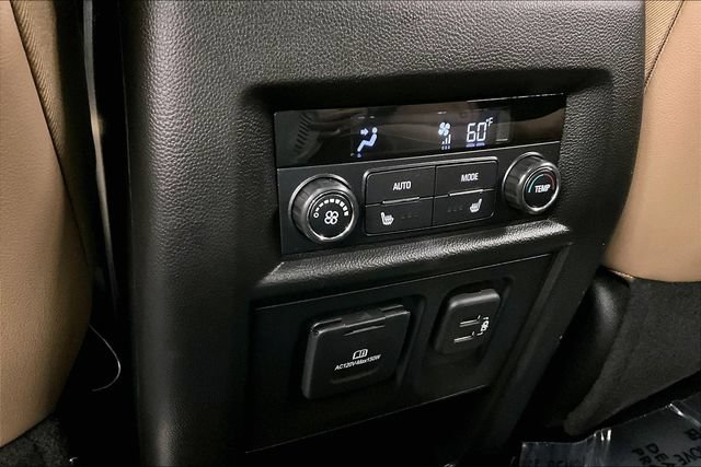 Used 2022 Chevrolet Traverse Premier FWD image 33