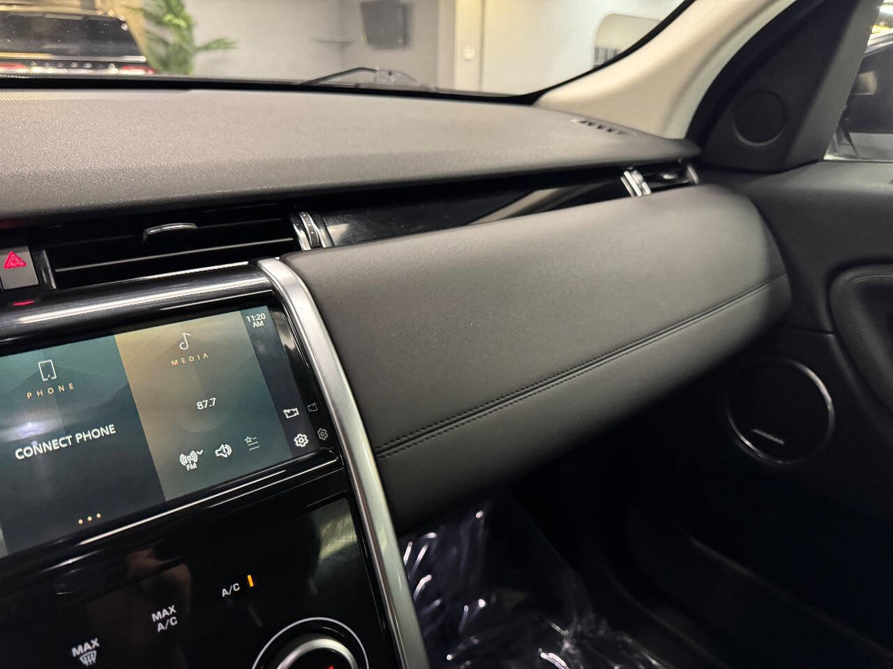 Used 2021 Land Rover Discovery Sport S image 27