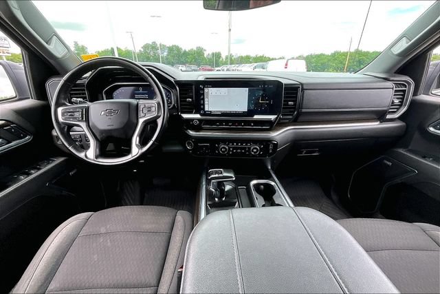 Used 2024 Chevrolet Silverado 1500 RST w/ Convenience Package II AWD/4WD image 8