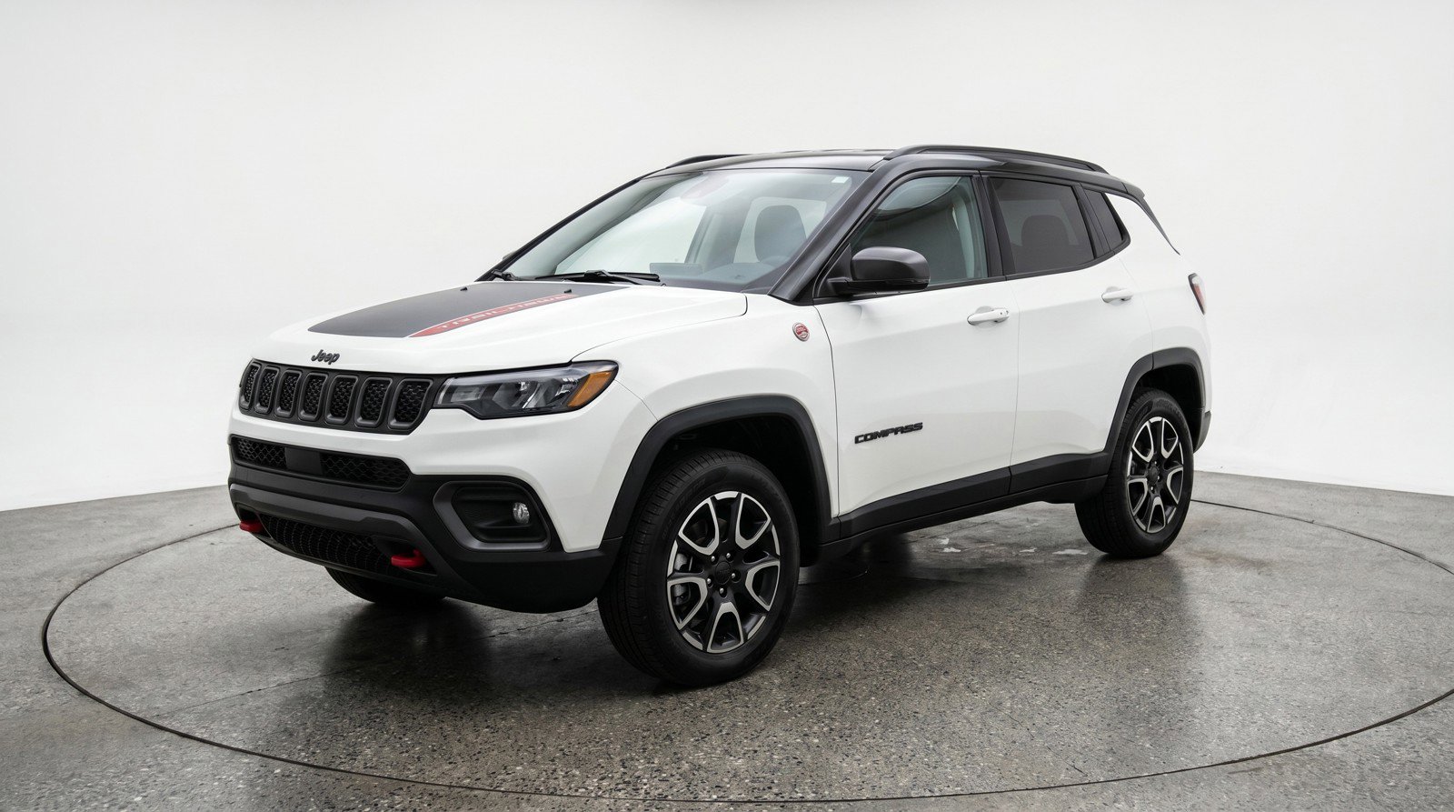 Used 2025 Jeep Compass Trailhawk AWD/4WD image 3