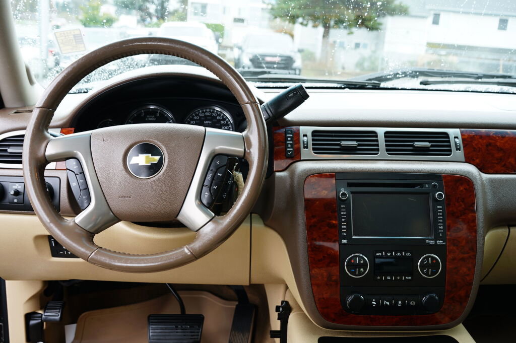 Used 2013 Chevrolet Silverado 3500 LTZ image 16