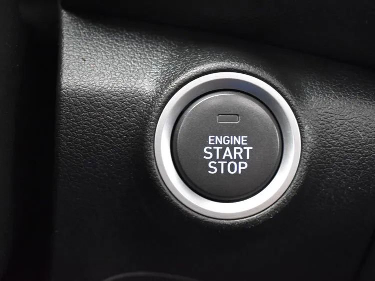 Used 2022 Hyundai Kona Limited w/ Cargo Package image 30