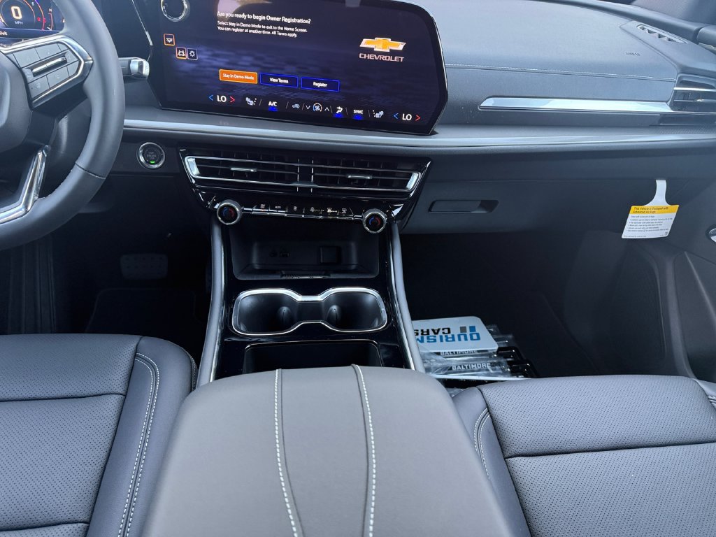 New 2027 Chevrolet Traverse LT w/ Driver Confidence Package FWD image 11