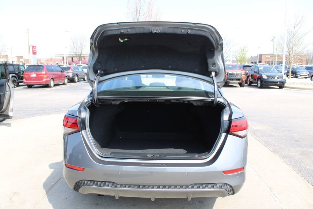 Used 2022 Nissan Sentra SV image 9