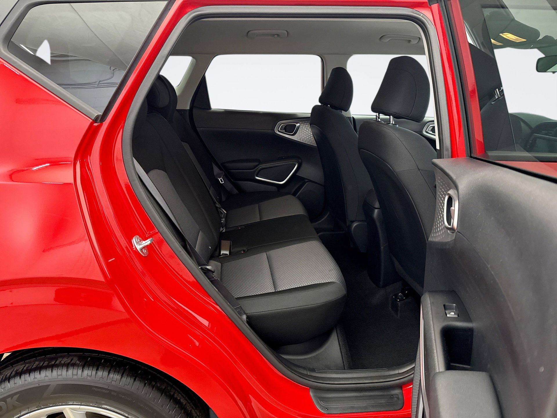 Used 2024 Kia Soul LX w/ Option Group 015 image 17