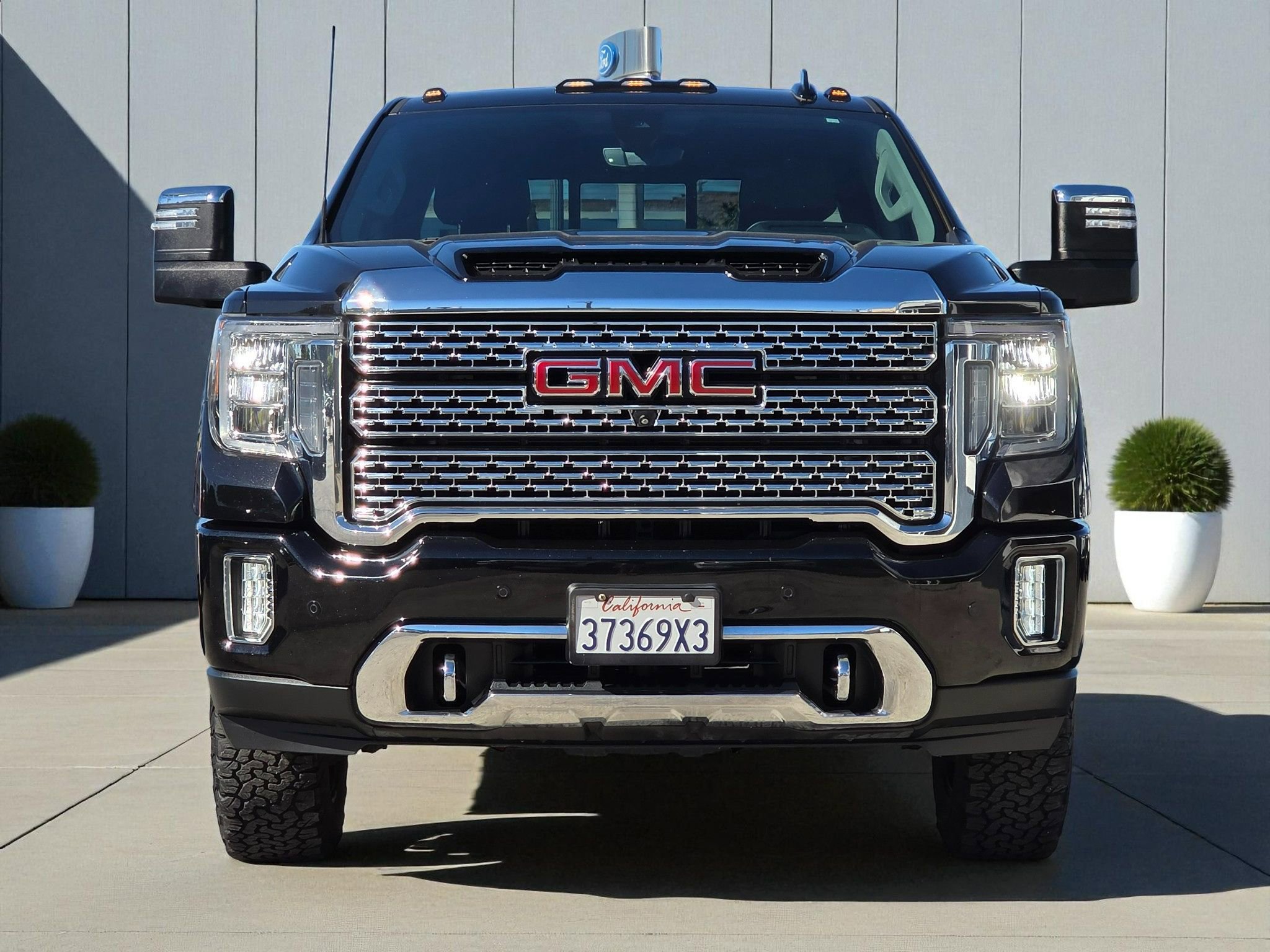 Used 2021 GMC Sierra 3500 Denali w/ Denali Black Diamond Edition AWD/4WD image 6