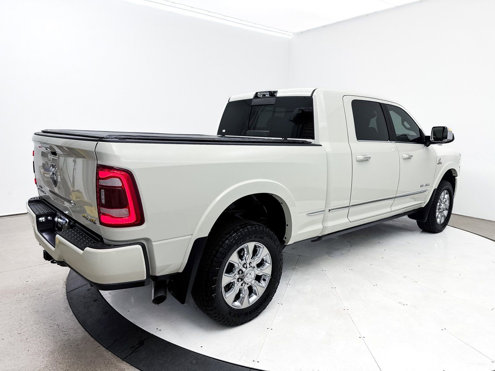 Used 2021 RAM 2500 Limited image 20
