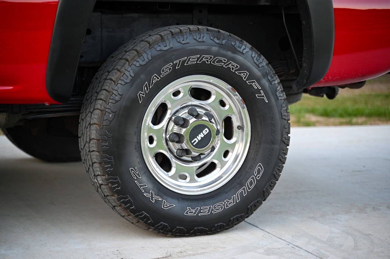 Used 2006 GMC Sierra 2500 SLT w/ Heavy-Duty Power Package AWD/4WD image 14