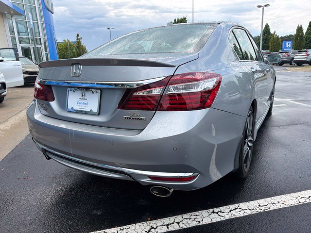 Used 2017 Honda Accord Touring image 6