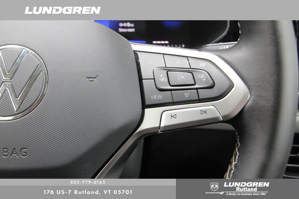 Used 2024 Volkswagen Taos SE image 17