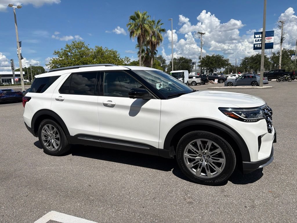 Used 2025 Ford Explorer Platinum RWD image 13
