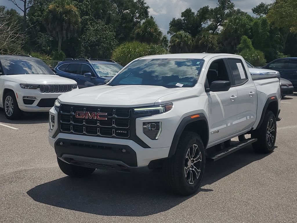 Certified 2025 GMC Canyon AT4 AWD/4WD image 3