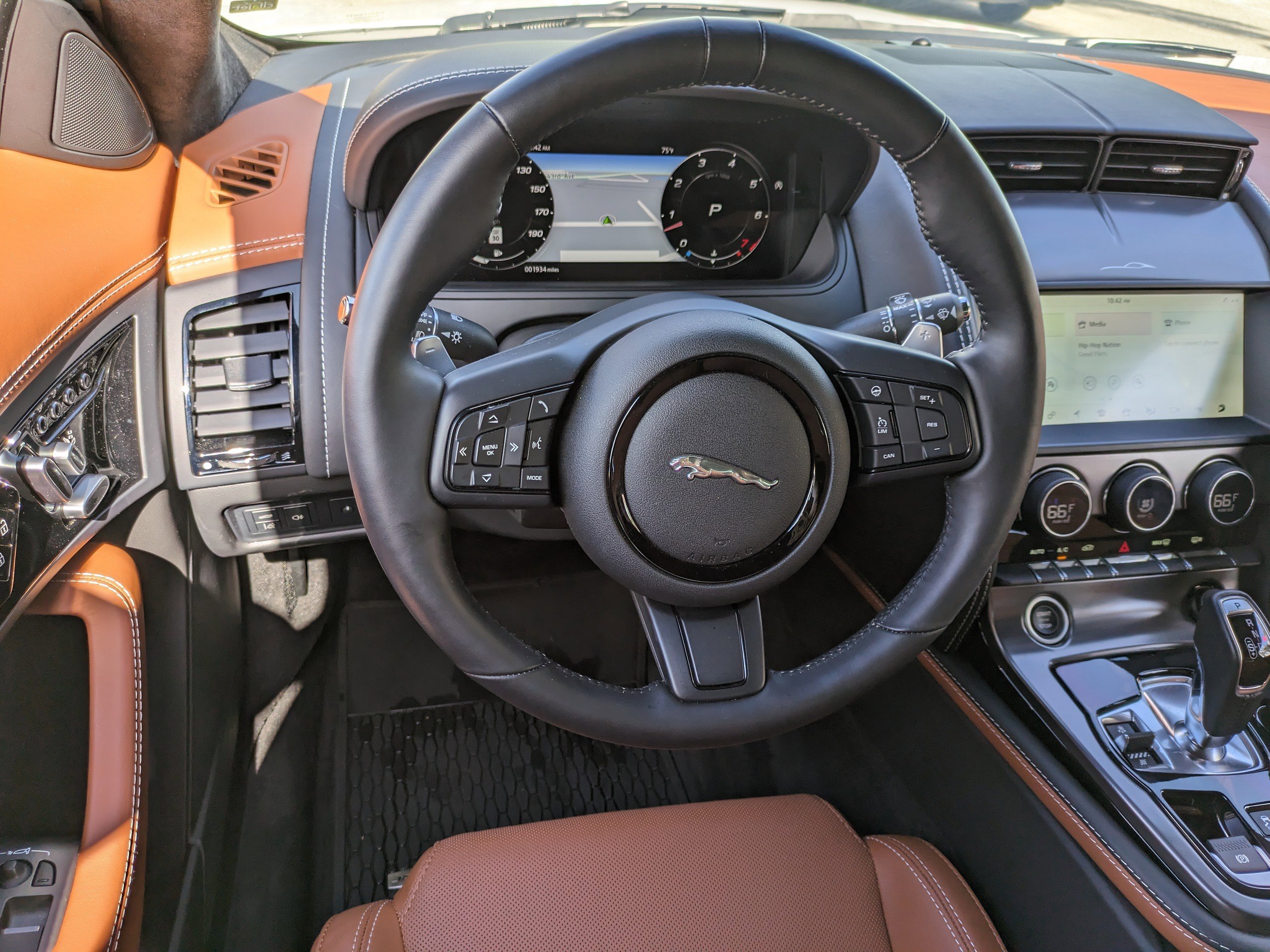 Used 2024 Jaguar F-TYPE Convertible AWD image 14
