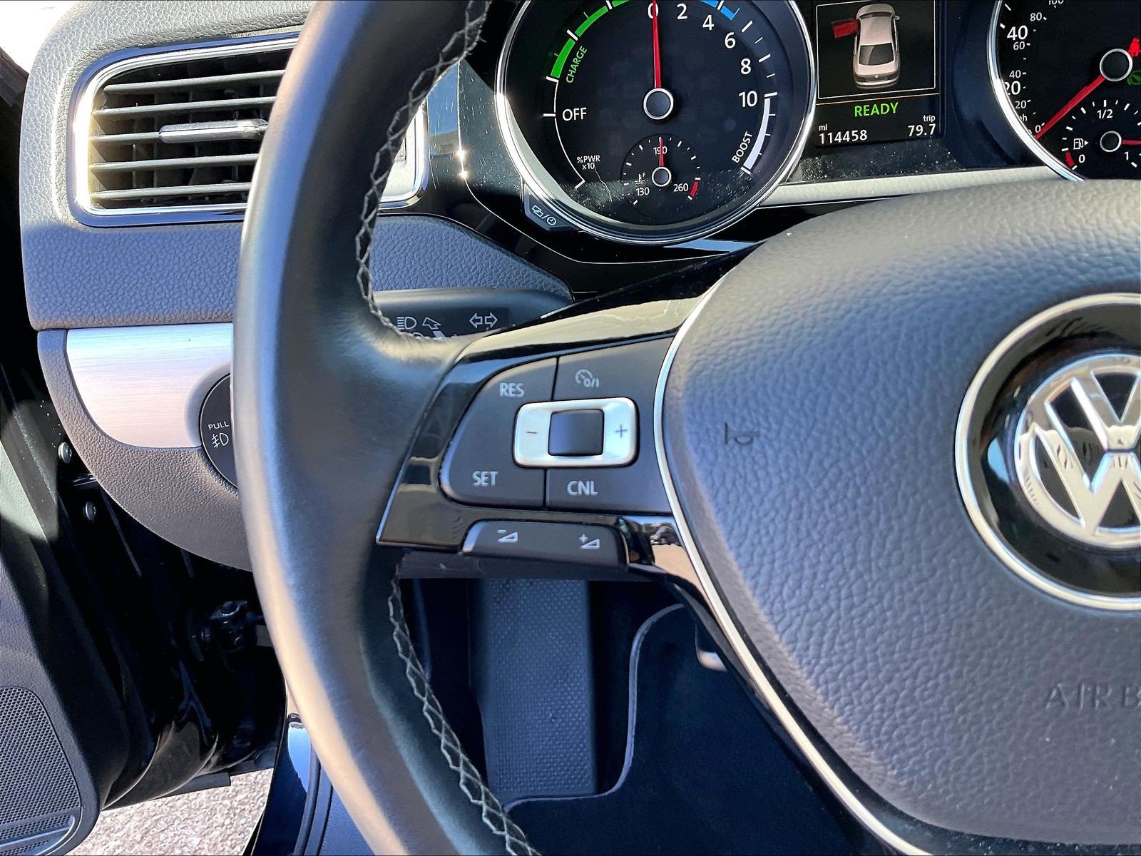 Used 2015 Volkswagen Jetta SEL Premium FWD image 18