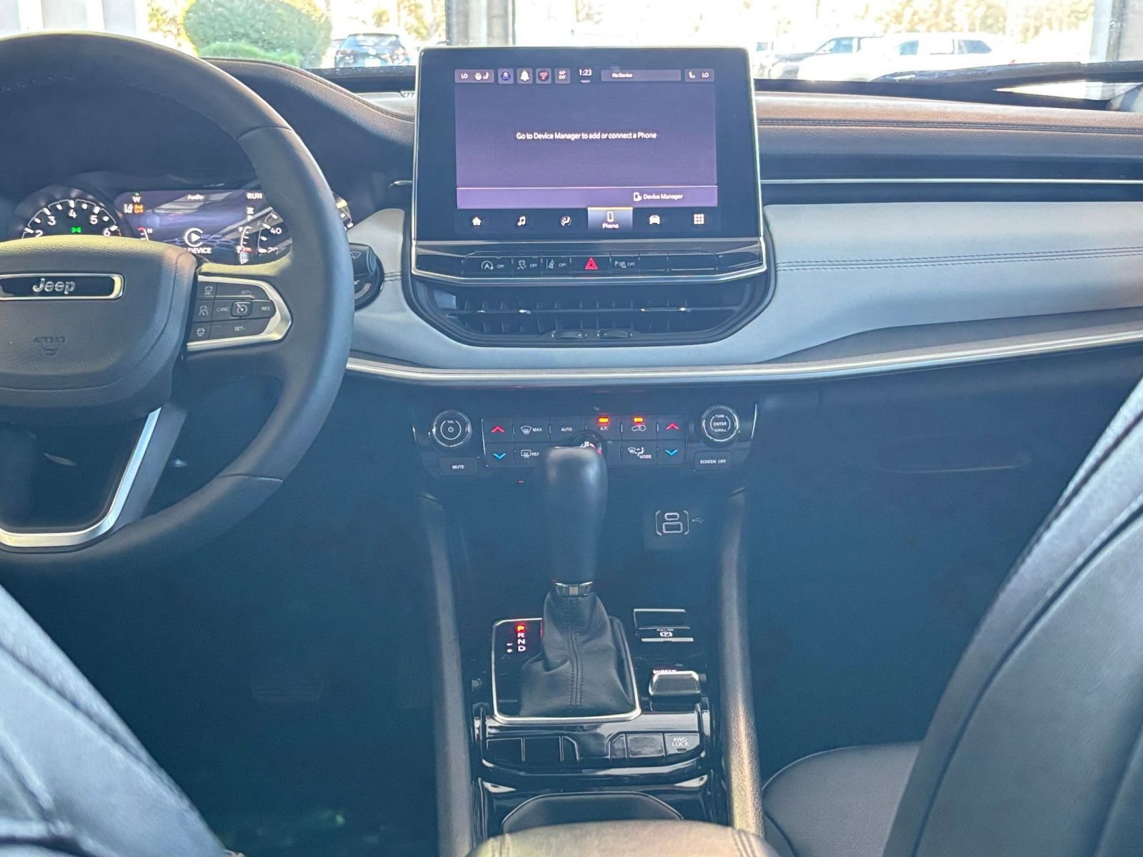 Used 2025 Jeep Compass Limited image 18