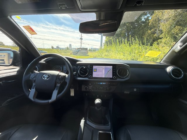Used 2023 Toyota Tacoma TRD Sport w/ TRD Premium Sport Package AWD/4WD image 20