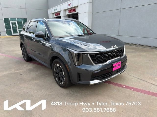 Certified 2025 Kia Sorento S w/ Panoramic Sunroof Package