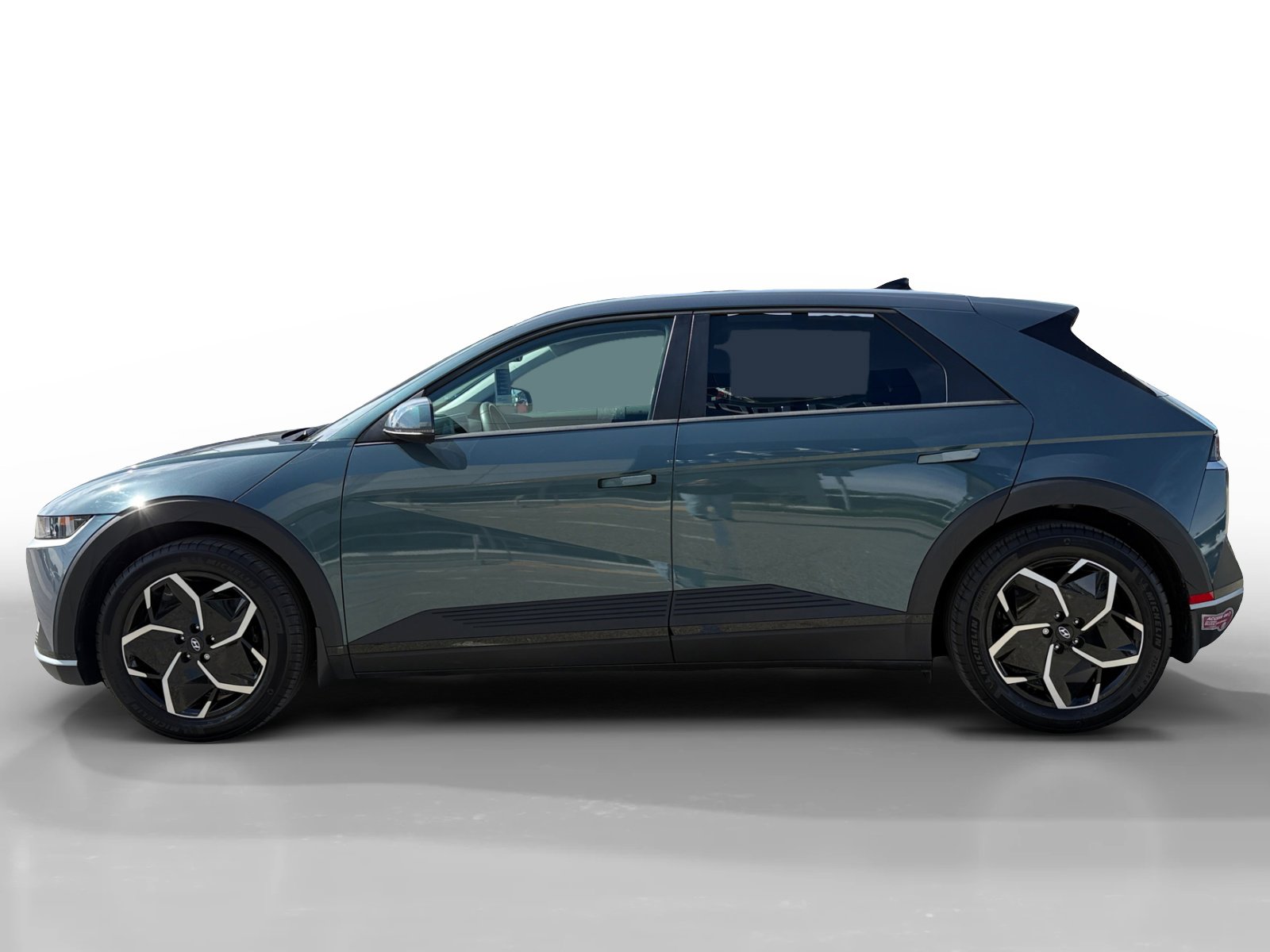 Certified 2024 Hyundai Ioniq 5 SEL RWD image 2