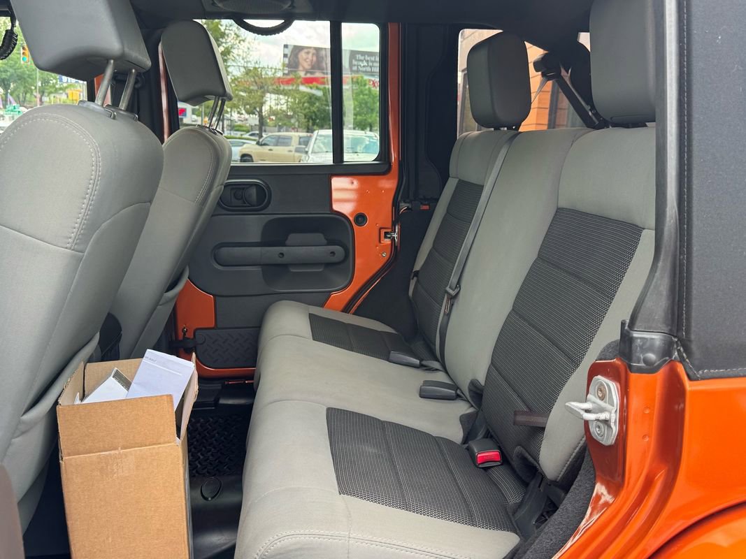 Used 2010 Jeep Wrangler Unlimited Sahara w/ Dual Top Group AWD/4WD image 9