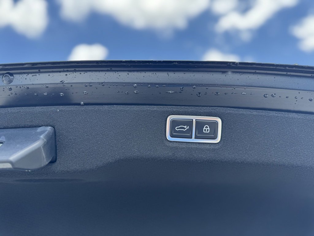 New 2025 Hyundai Sonata Limited image 15