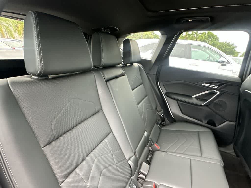 Used 2025 BMW X1 xDrive28i AWD/4WD image 14