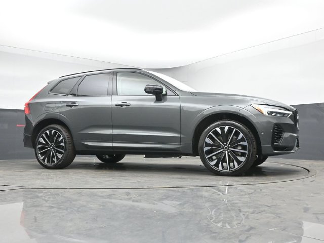 Used 2026 Volvo XC60 T8 Ultra w/ Protection Package Premier AWD/4WD image 39