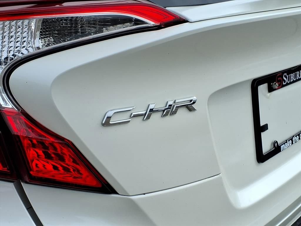 Used 2021 Toyota C-HR LE image 10