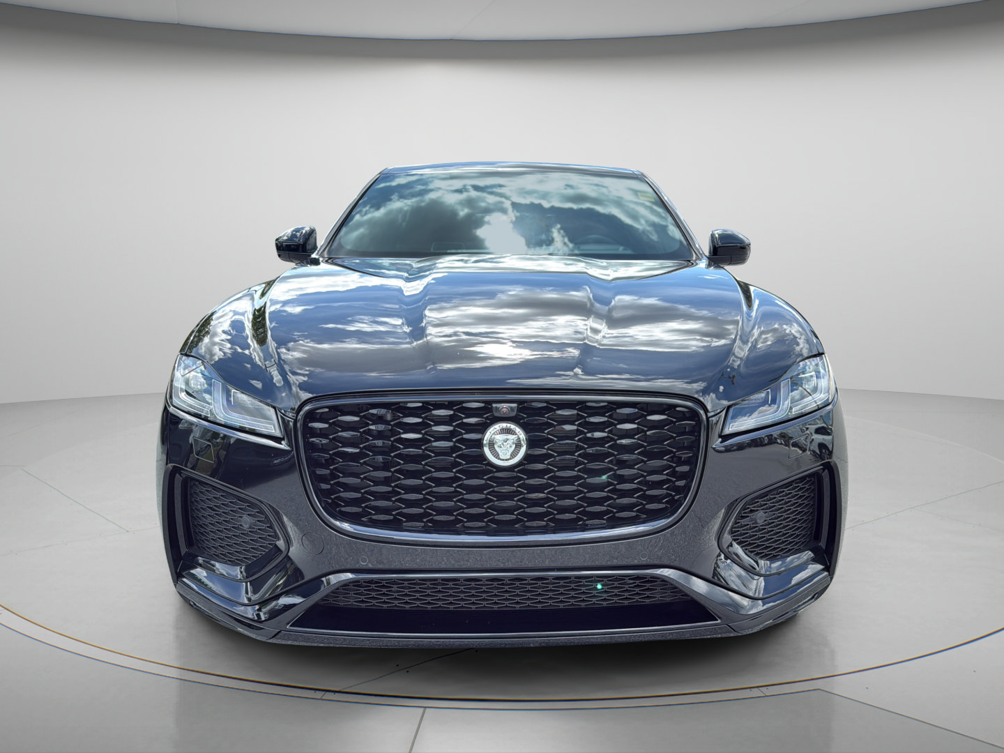 Used 2026 Jaguar F-PACE R-Dynamic S AWD/4WD image 8