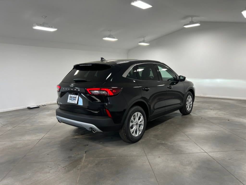 New 2024 Ford Escape Active image 8