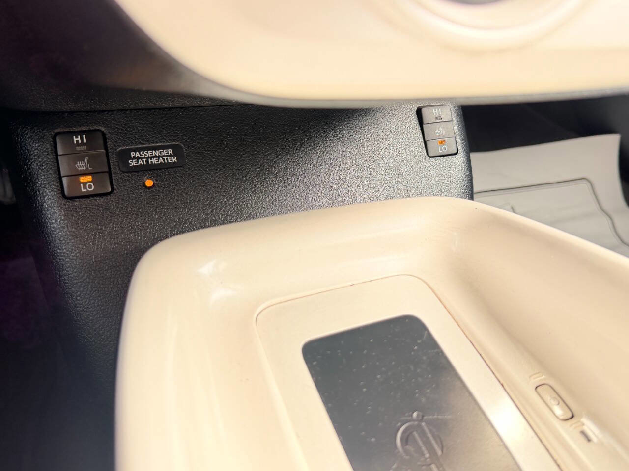 Used 2016 Toyota Prius Four w/ Advanced Technology Package image 44