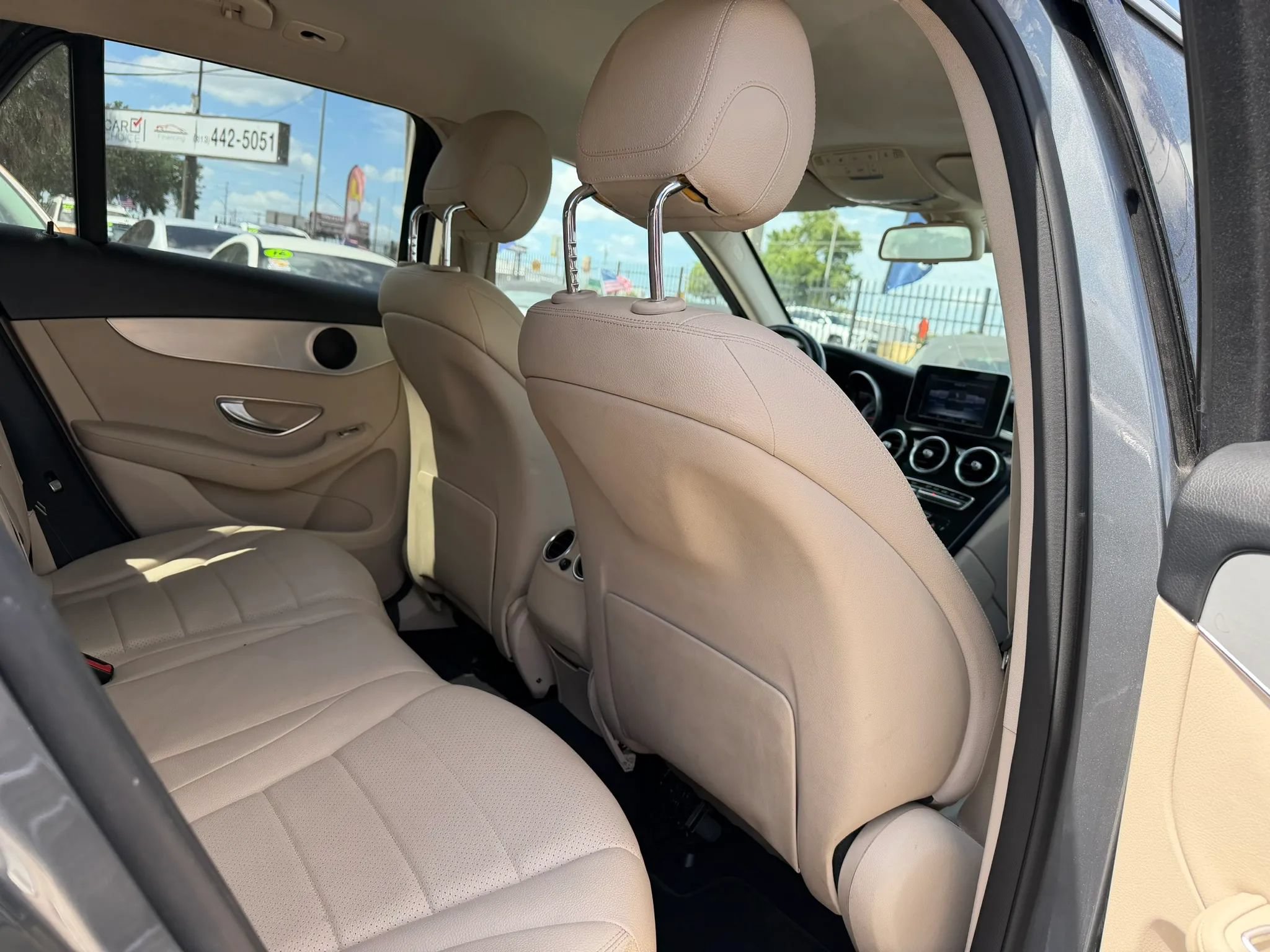 Used 2017 Mercedes-Benz GLC 300 4MATIC image 11