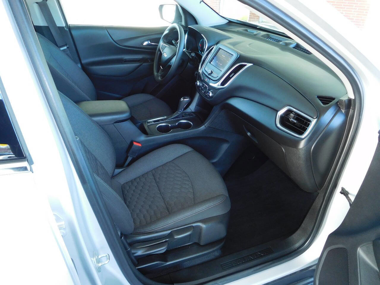 Used 2020 Chevrolet Equinox LT image 5