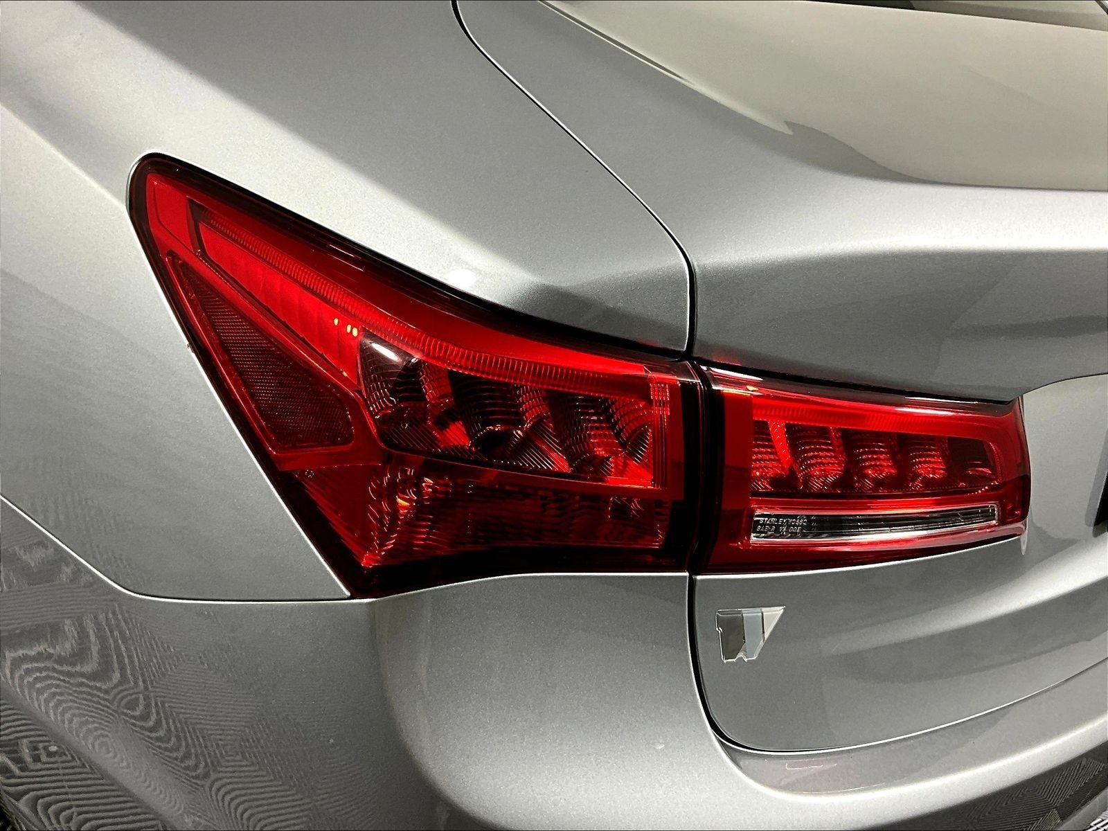 Used 2018 Acura TLX FWD image 21