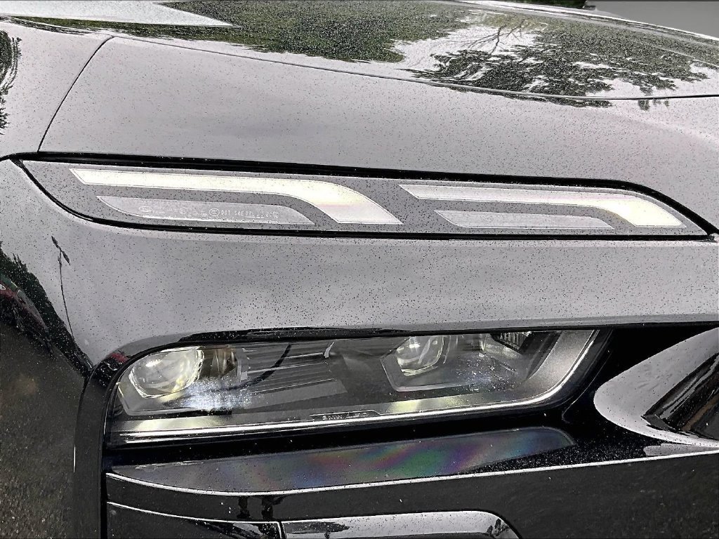 Used 2026 BMW 740i xDrive AWD/4WD image 33
