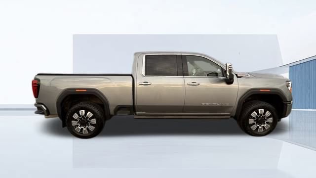 Used 2024 GMC Sierra 3500 Denali w/ Denali Reserve Package image 4