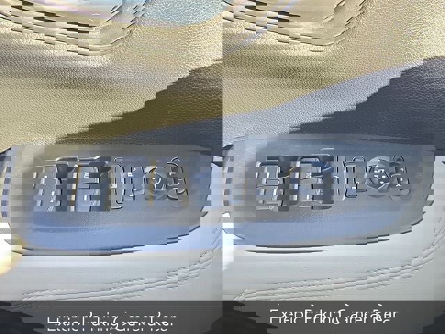 Used 2025 Honda HR-V LX image 27