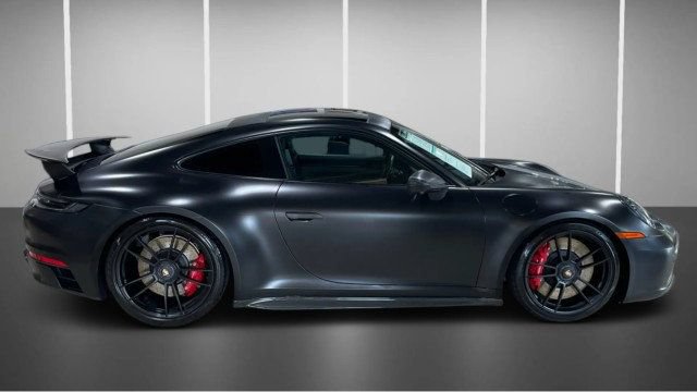 Used 2022 Porsche 911 Carrera 4 GTS AWD/4WD image 2