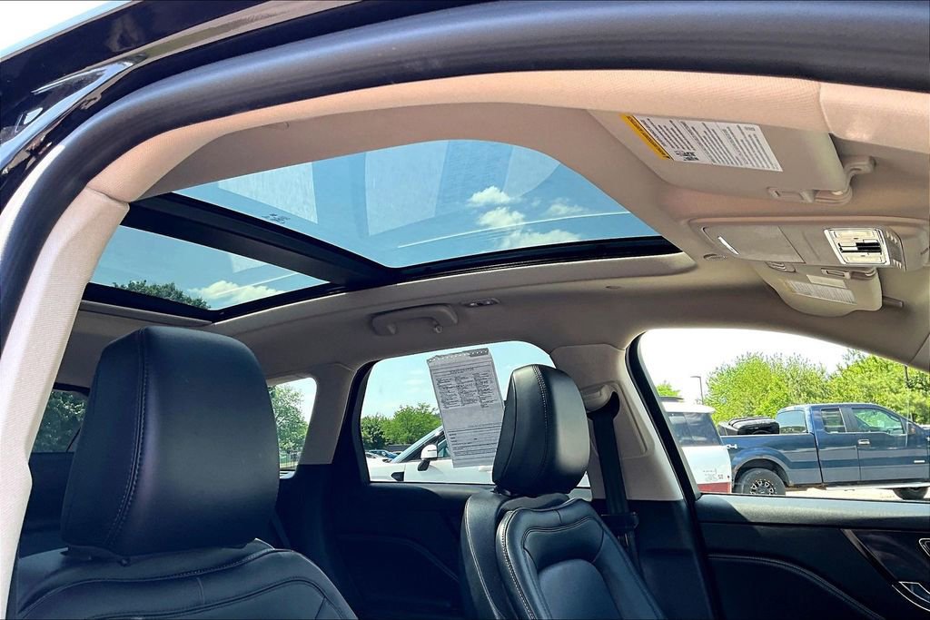 Used 2023 Lincoln Corsair AWD w/ Equipment Group 101A image 22