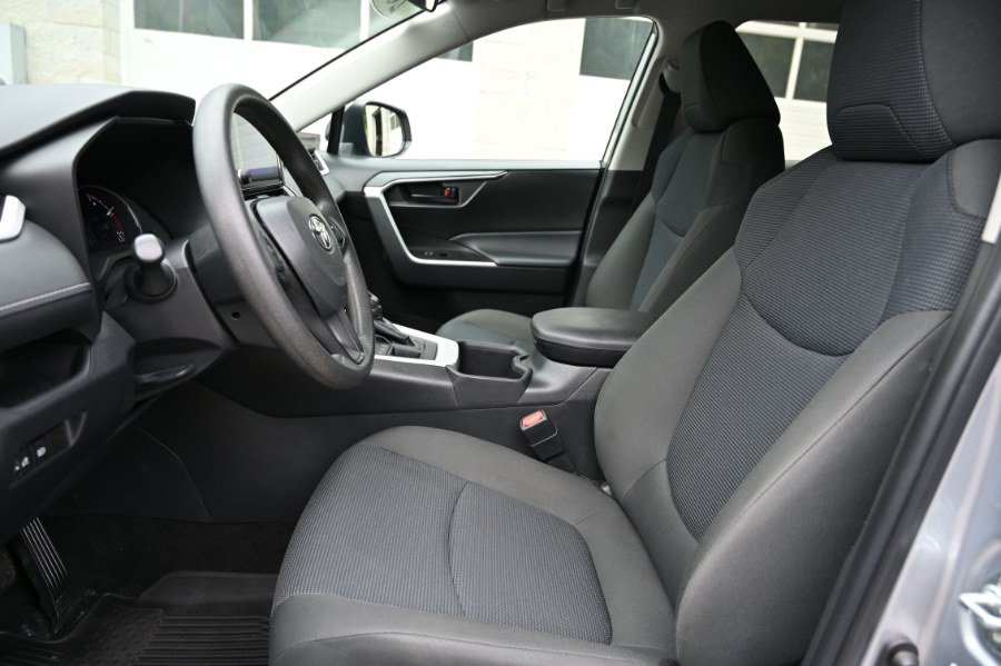 Used 2023 Toyota RAV4 LE AWD/4WD image 12