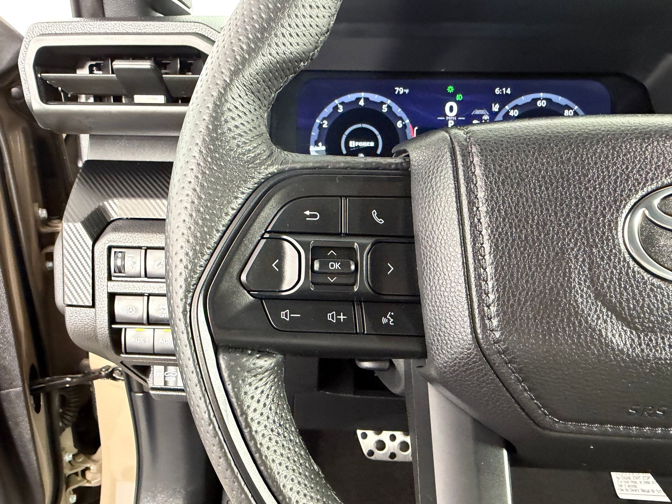 Used 2025 Toyota Tacoma TRD Pro AWD/4WD image 15