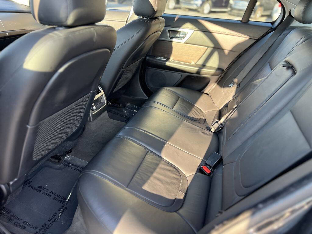 Used 2014 Jaguar XF 3.0 image 6