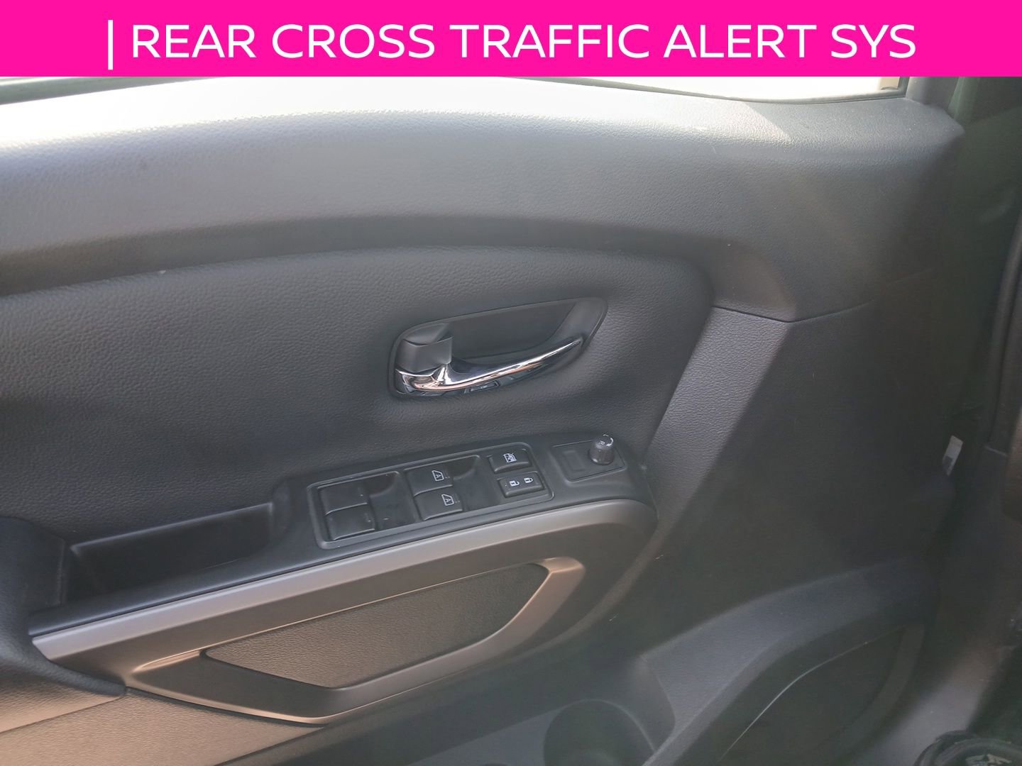 Used 2024 Nissan Titan SV w/ SV Bronze Edition Package image 11