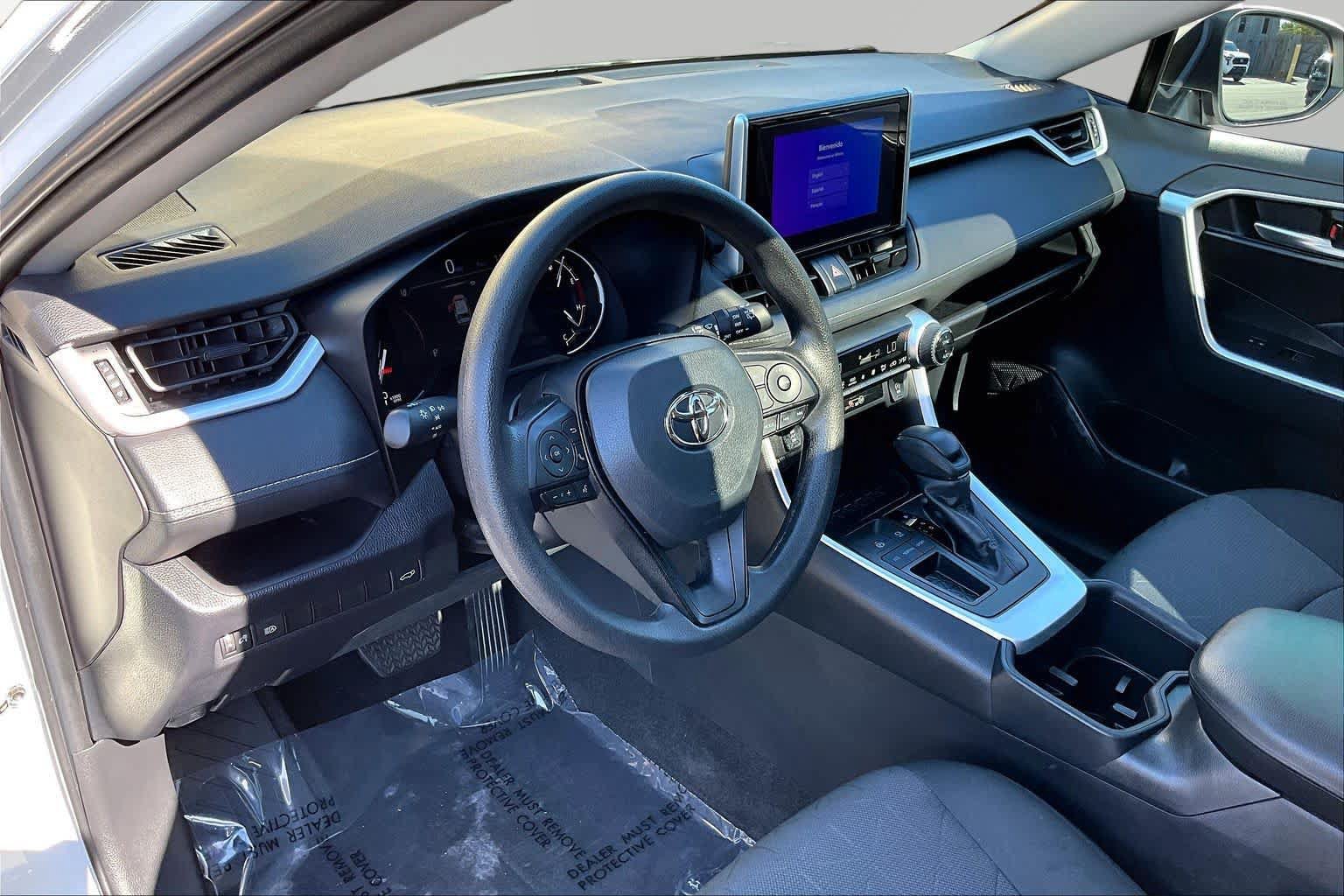 Used 2023 Toyota RAV4 XLE w/ Convenience Package FWD image 18