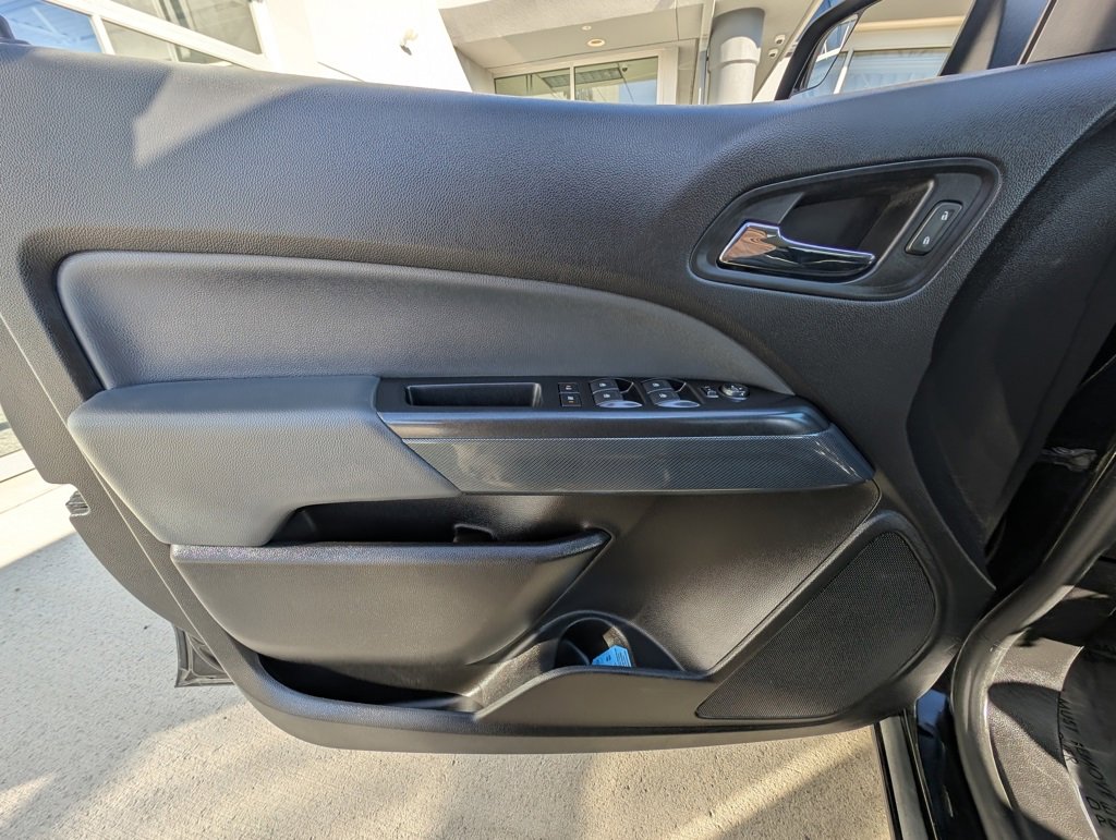 Used 2020 Chevrolet Colorado Z71 image 36